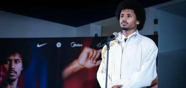 أديمي: ميسي لاعب فريد من نوعه؛ يامال قادر على الفوز بالكرة الذهبية