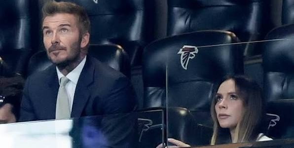 بدا ديفيد بيكهام متوتراً لدى وصوله إلى المدرجات قبل مباراة نصف النهائي بين إنجلترا والأرجنتين