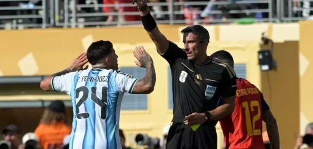 أصبح إنزو سادس لاعب يُطرد في تاريخ نهائيات كأس العالم، ثلاثة منهم من الأرجنتين