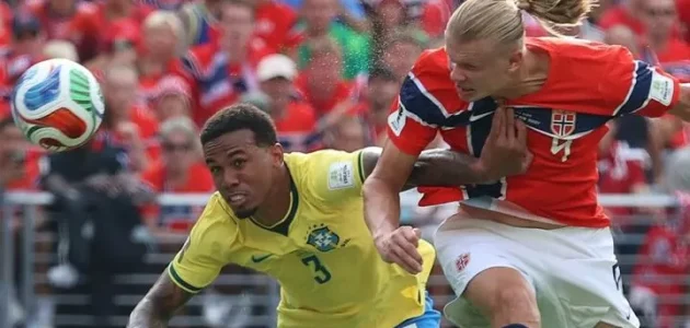 غاري نيفيل: منتخب إنجلترا هو المرشح الأوفر حظاً للفوز على النرويج، لكنه يحث على توخي الحذر بشأن إيرلينغ هالاند