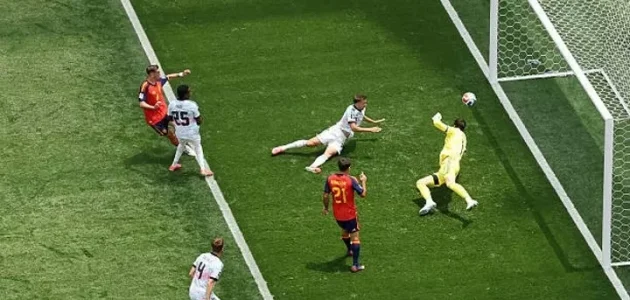 فابيان رويز يسجل هدفاً، ويتصدر باريس سان جيرمان قائمة هدافي كأس العالم برصيد 8 أهداف