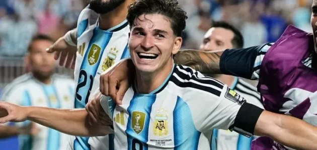 لماذا يُشكّل الأرجنتيني جوليان ألفاريز تهديداً كبيراً لإنجلترا؟