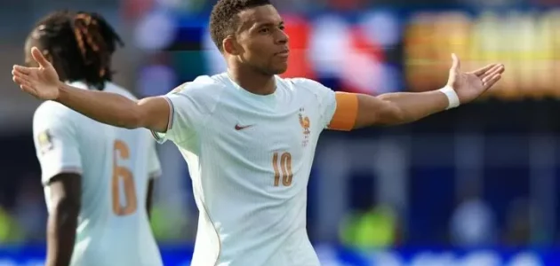 مبابي يقدم أداءً مماثلاً لأداء ليونيل ميسي في كأس العالم