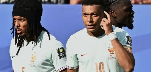 مبابي يصبح اللاعب الوحيد الذي يسجل 8 أهداف أو أكثر في بطولتين لكأس العالم