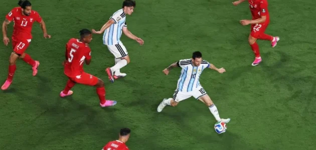 ميسي ضد سويسرا: تمريرة حاسمة + 6 تمريرات مفتاحية، 4 تسديدات تم صد اثنتين منها، تسللان