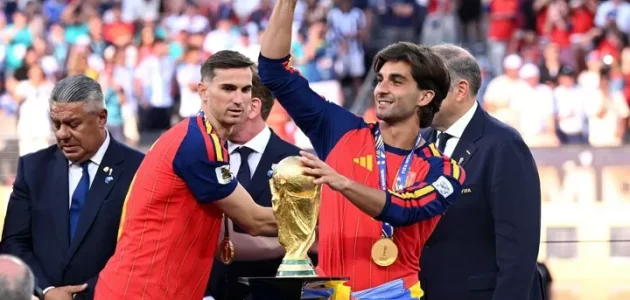 بطل إسبانيا في كأس العالم، توريس: الله يعطي لمن يستحق